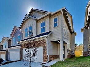 Building Photo - 123 Wayne Ln