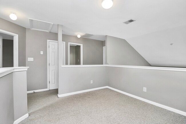 Building Photo - 141 Ross Moore Ave