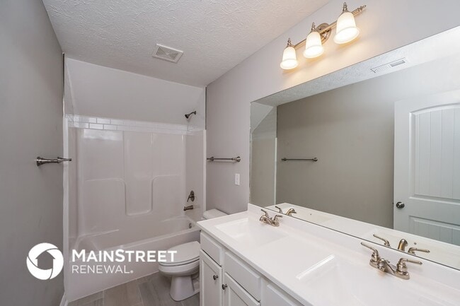 Building Photo - 9135 River Trail Dr