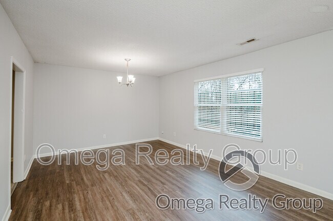 Building Photo - 1932 2nd St NE