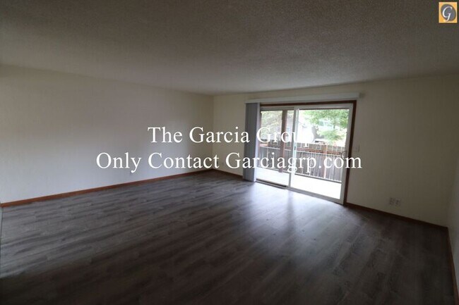 Building Photo - 581 Holmes Ln
