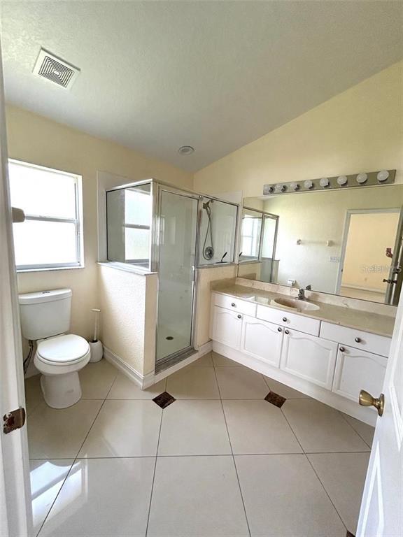 Building Photo - 2817 Maguire Dr