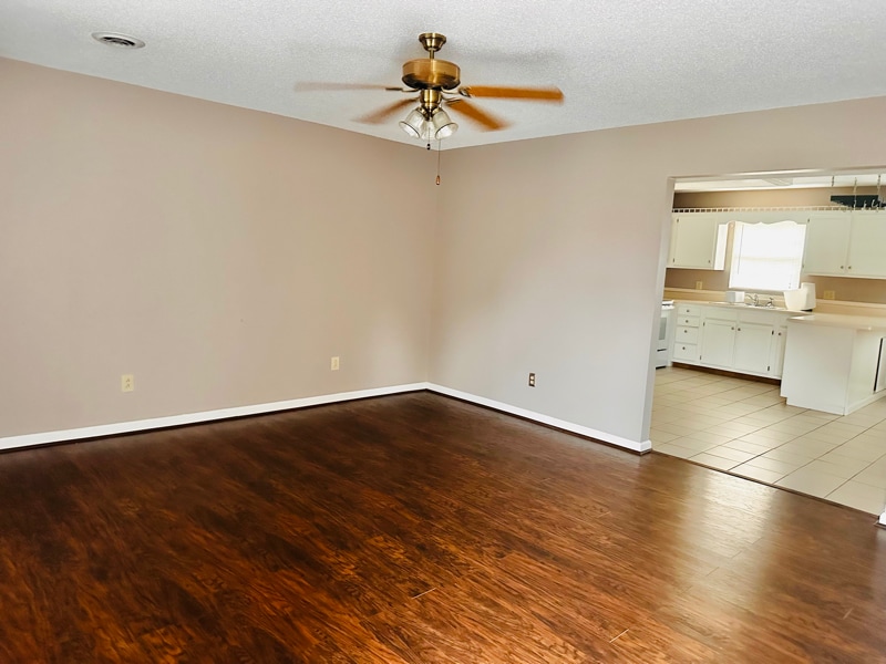 Building Photo - 5 Lexington Ct