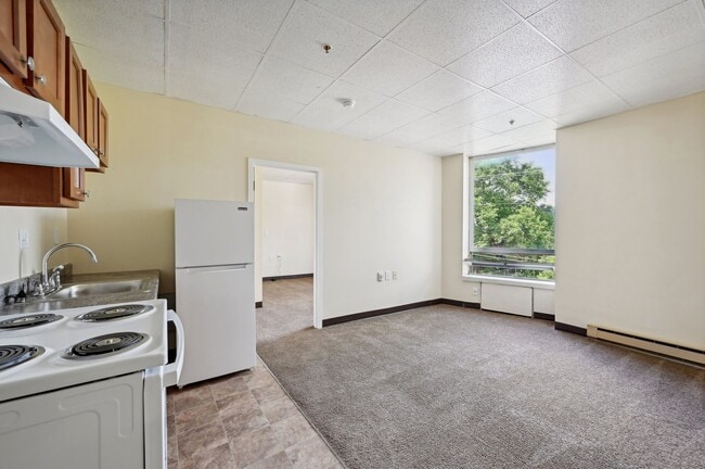 Building Photo - Franklin Park Apartments