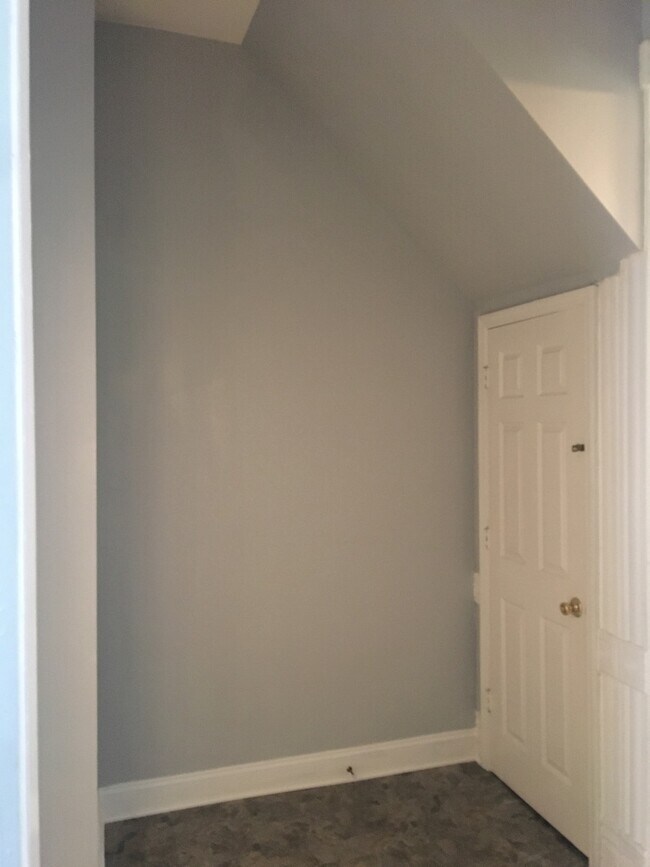 Building Photo - 2710 Armand Pl