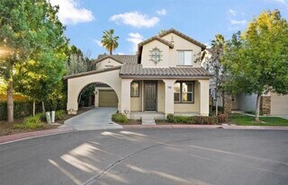 Building Photo - 4591 Sandano St