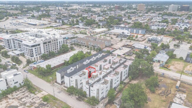 Building Photo - 1159 W 18th St