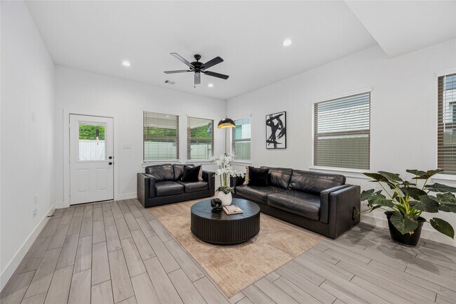 Building Photo - 10636 Wild Chives