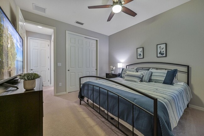 Building Photo - AVAILABLE April - 2/2.5 Townhome with 1 Car garage in Paseo!