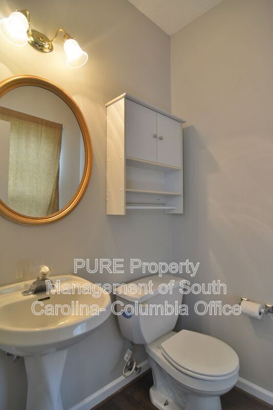 Building Photo - 210 Kingston Forest Dr