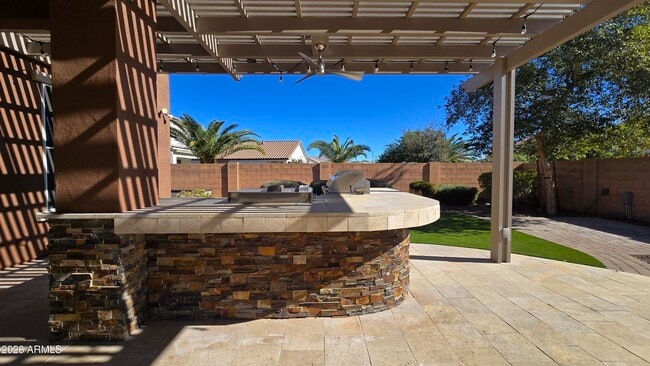 Building Photo - 29411 W Weldon Ave