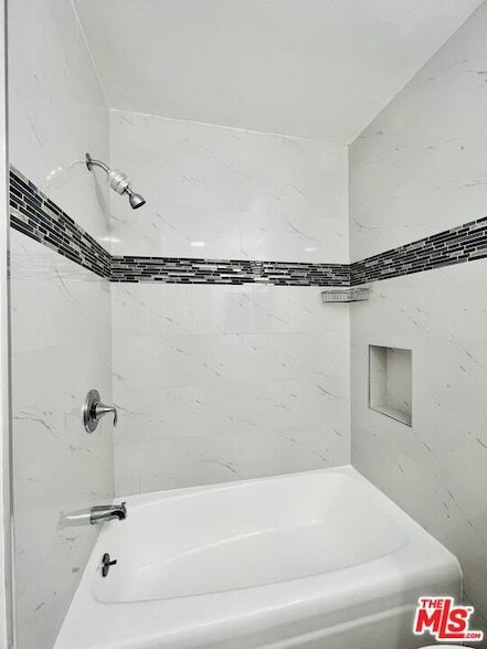 Building Photo - 1833 Normandie Ave