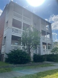 Building Photo - 325 W 31st St