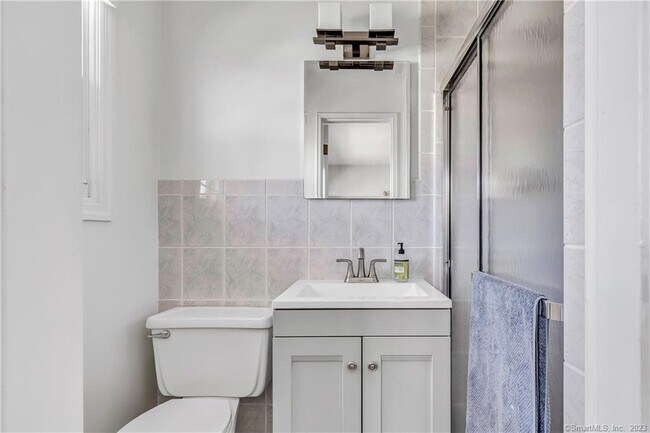 Building Photo - 245 Unquowa Rd