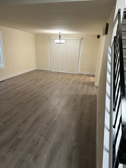 Living Room - 931 120th St SW