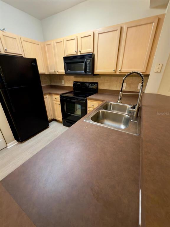 Building Photo - 12861 Madison Pointe Cir