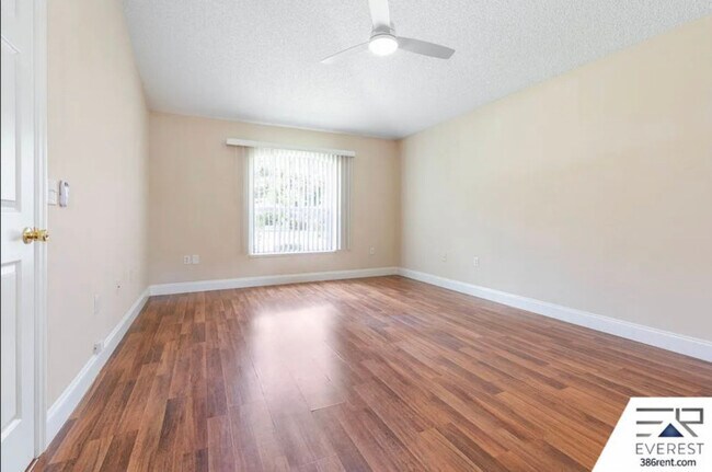 Building Photo - 28 Powder Horn Dr