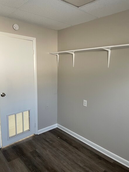 Building Photo - 4900 Kutztown Rd