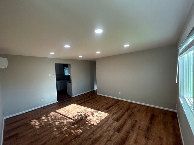 Building Photo - 2610 7th