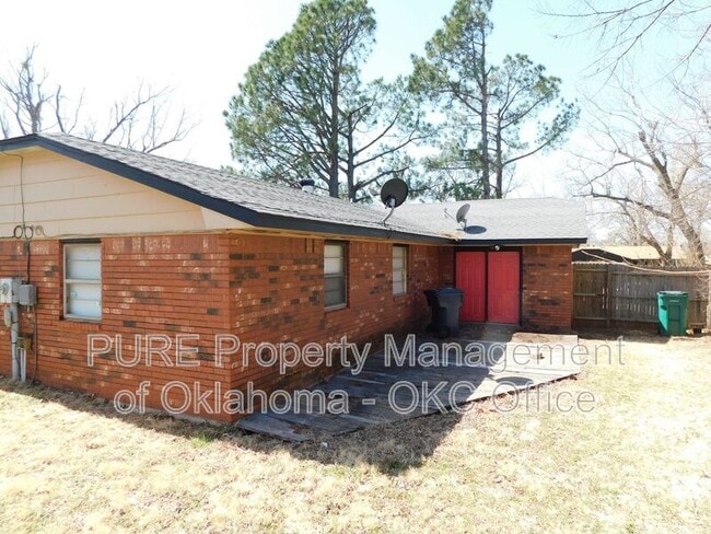 Building Photo - 4800 Cinderella Dr