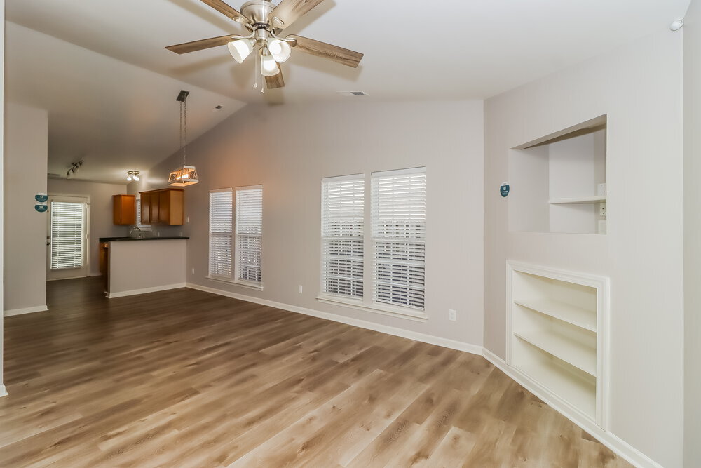 Building Photo - 3002 Salmon River Dr