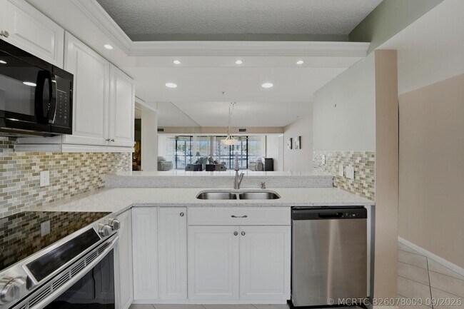 Building Photo - 2601 Marina Isle Way