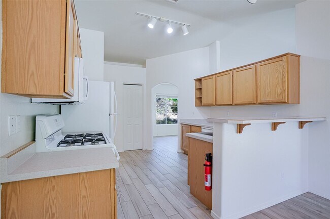 Building Photo - 3 Bedroom, 2 Bath, 2 Car Garage For Rent in Prescott!