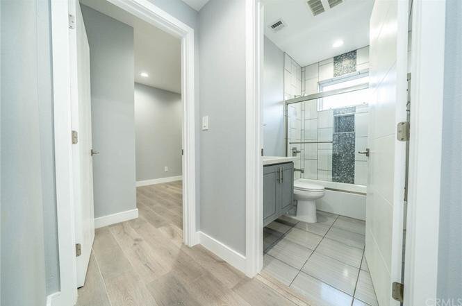 Building Photo - 4820 St Charles Pl