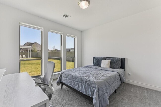 Building Photo - 253 Rosetta Lp