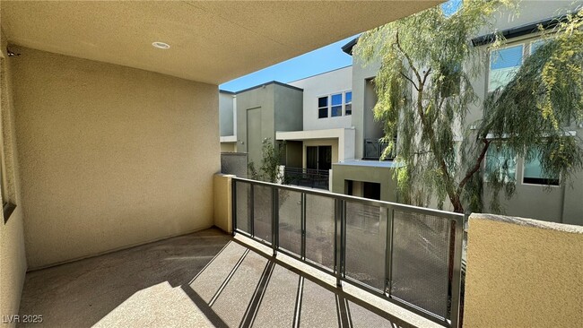 Building Photo - 11257 Rainbow Peak Ave