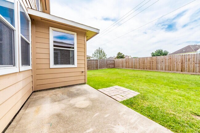Building Photo - 913 Boxelder Pointe