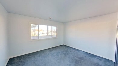 Building Photo - 16917 10th St