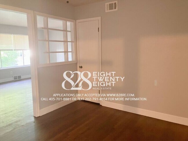 Building Photo - *AVAILABLE NOW* SPACIOUS 3 BED/1.5 BATH SINGLE FAMILY HOME IN MWC!
