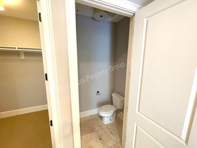 Building Photo - 3BR/3BA For Rent