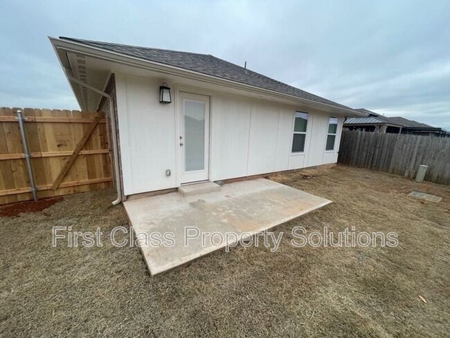 Building Photo - 19917 Forsythe Dr