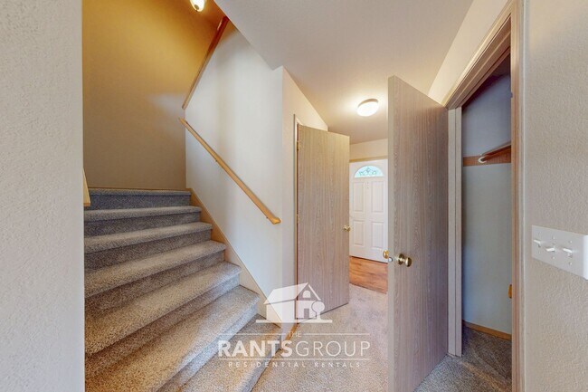 Building Photo - 7043-7045 Lazy Ct SW