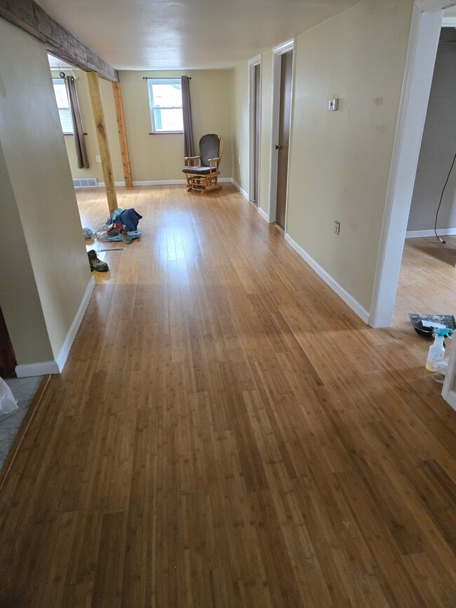 Building Photo - 653 Sloop Rd