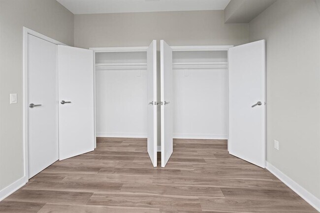 Building Photo - 475 Communipaw Ave