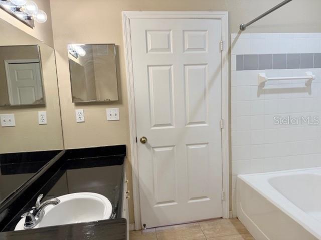 Building Photo - 9228 Lake Chase Island Way