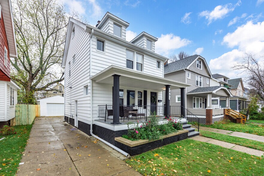 Building Photo - 3457 W 128th St