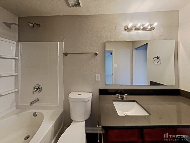 Building Photo - 815 Skywatch Ln