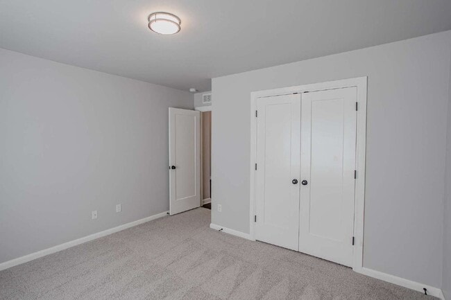 Building Photo - 3729 Alta Vis Dr