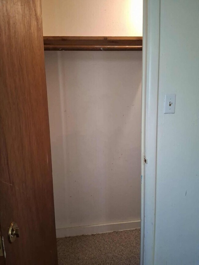 Building Photo - Cozy 2BD w/ Yard – Gas & Water Included – Billings, MT