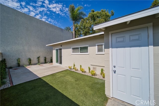 Building Photo - 926 Manhattan Beach Blvd