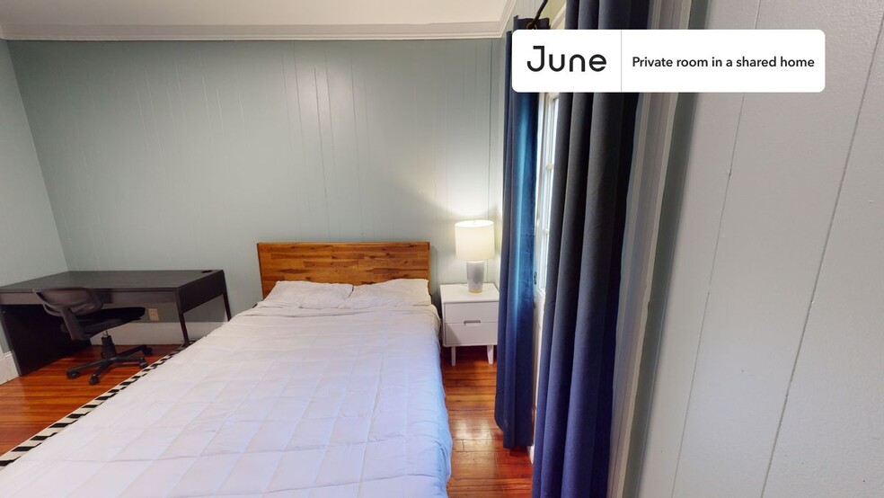 Building Photo - Private bedroom in 7 bed/2 bath Home