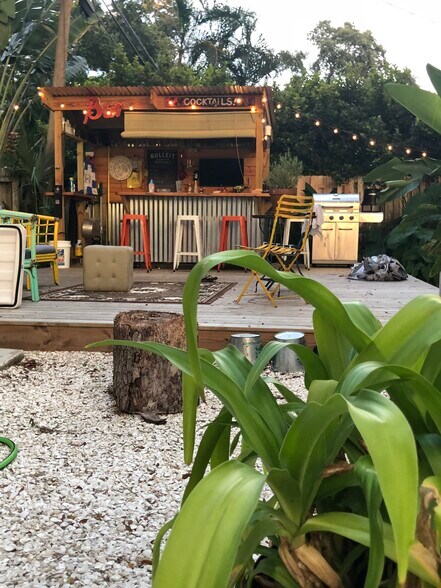 Building Photo - 329 57th Ave S