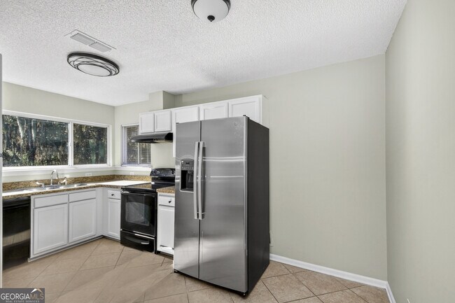 Building Photo - 107 Navajo Ct