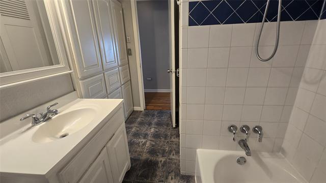 Building Photo - 4517 Rutland Ave