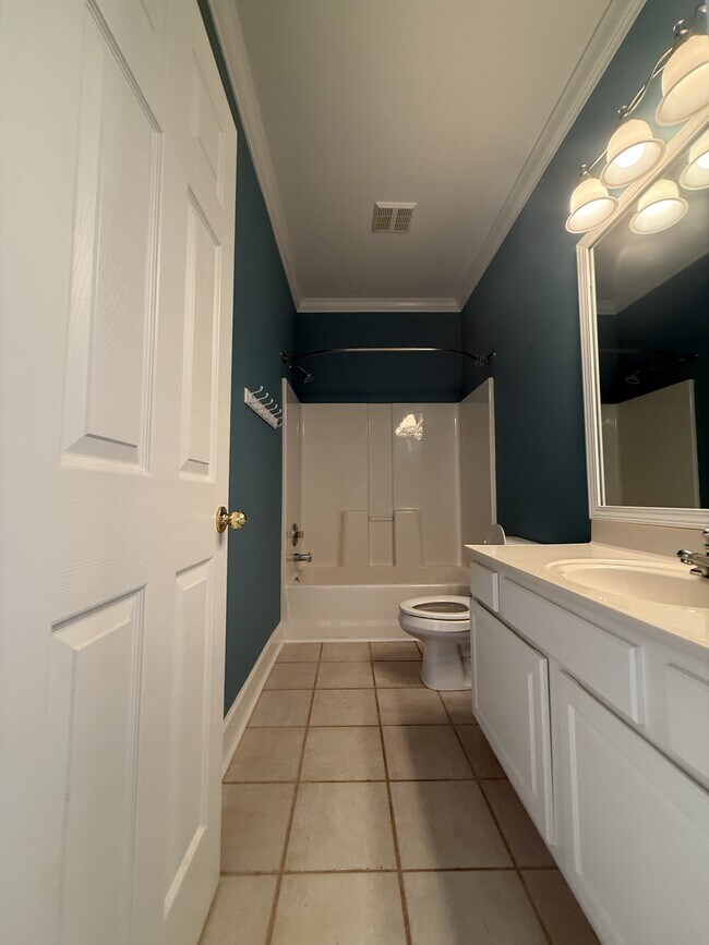 Building Photo - 101 Patrick Dr