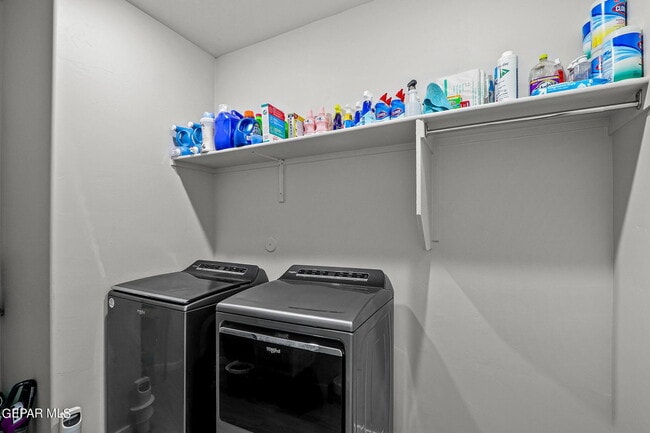 Building Photo - 840 Via Glorieta